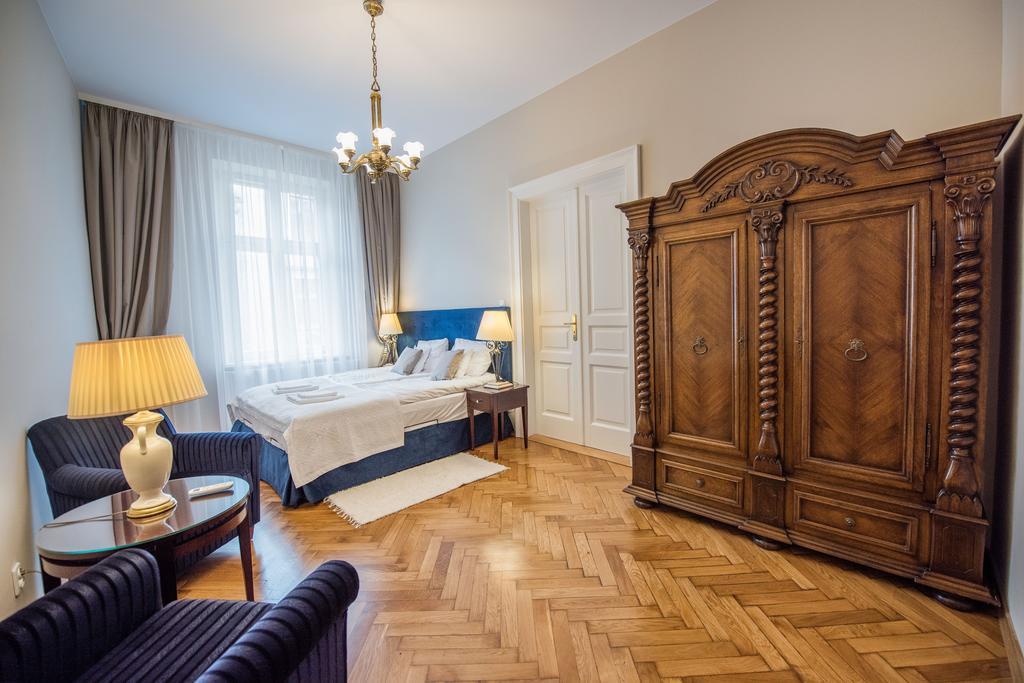Mjz Old Town Апартаменти