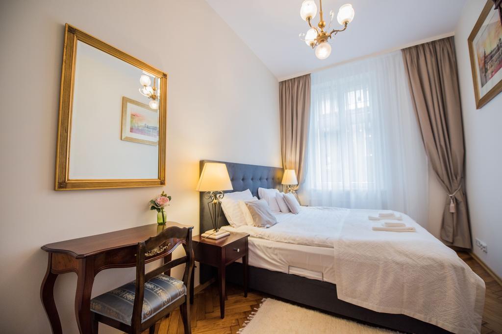 Mjz Old Town Апартаменти